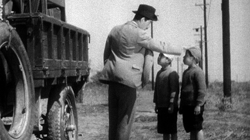 922id_830_004_primary_w1600